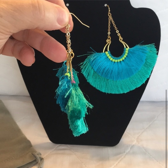 Panacea Blue Green Layered Fan Drop Earrings NWT - Picture 6 of 7